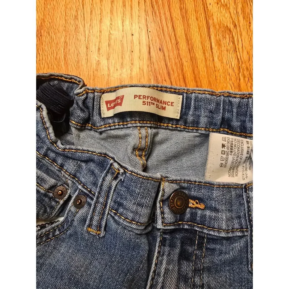 Levis excellent pre
